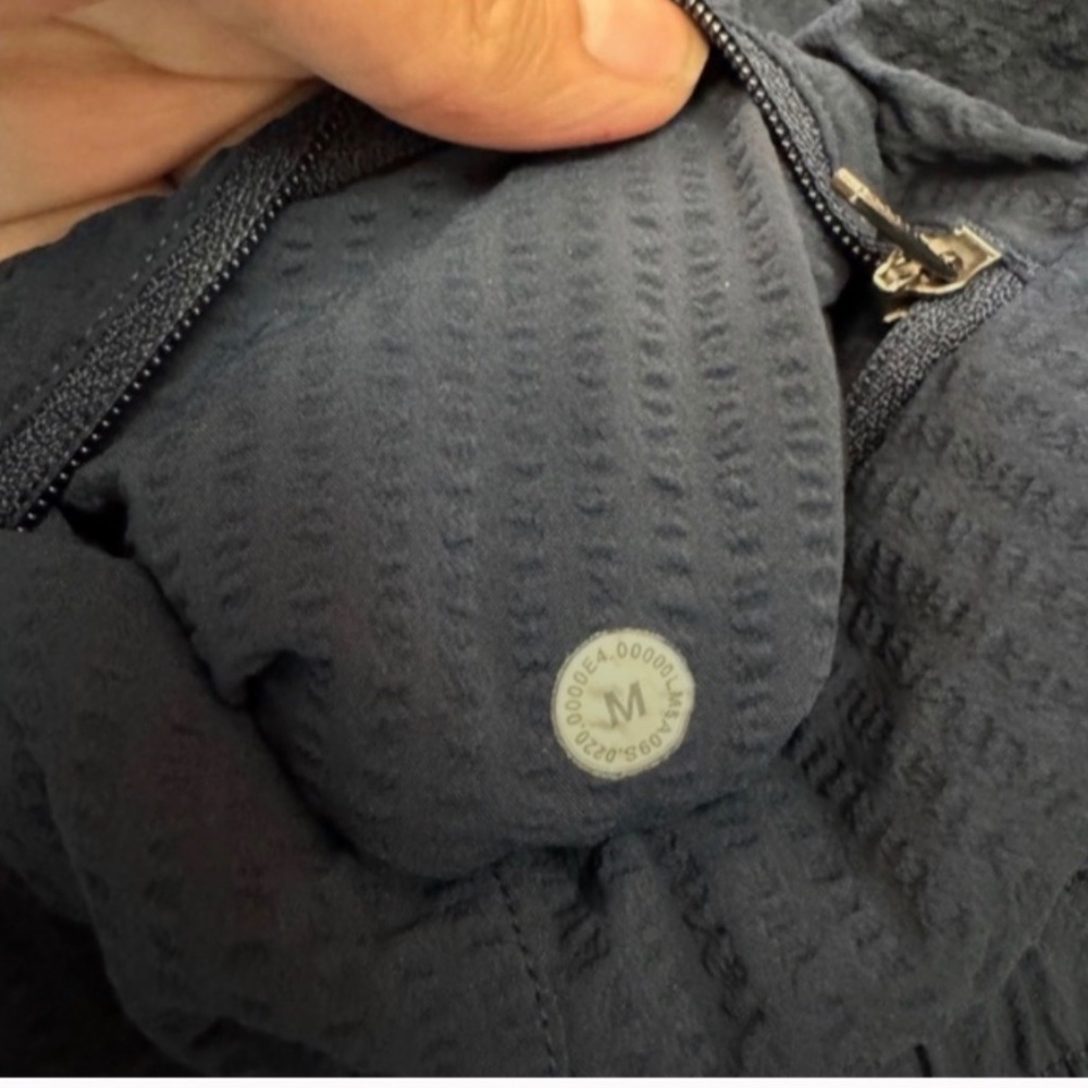 Lululemon Active Wear Casual Minimal